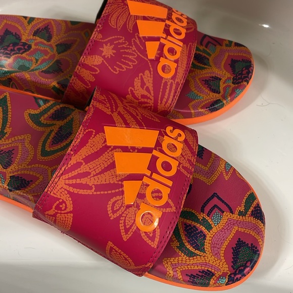 FARM Rio Adidas swim sandals . New condition . Size 8 - Picture 7 of 7